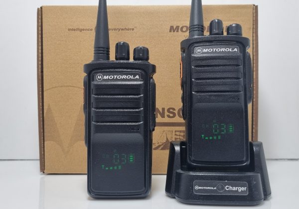 خرید فروش نمایندگی واکی تاکی قیمت بیسیم موتورولا 7100Plus پلاس خرید فروش نمایندگی واکی تاکی قیمت بیسیم موتورولا 7100Plus پلاس