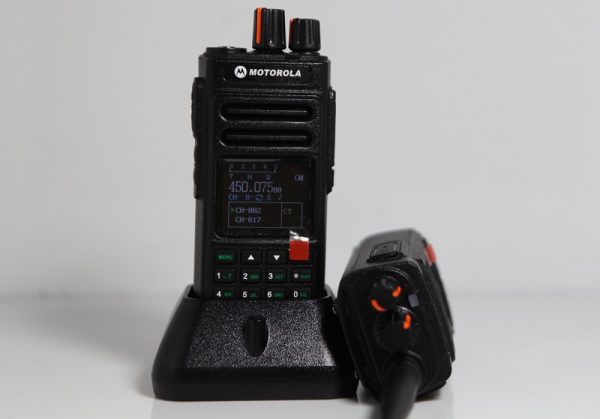 خرید فروش نمایندگی واکی تاکی قیمت بیسیم موتورولا CP-1600 برد بلند خرید فروش نمایندگی واکی تاکی قیمت بیسیم موتورولا CP-1600 برد بلند