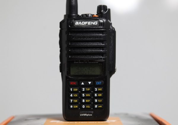 خرید فروش نمایندگی واکی تاکی قیمت بیسیم ضدآب باوفنگ UV-9R Plus پلاس خرید فروش نمایندگی واکی تاکی قیمت بیسیم ضدآب باوفنگ UV-9R Plus پلاس