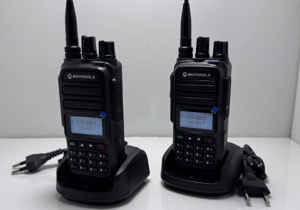 بیسیم موتورولا سی پی CP 7000 بیسیم موتورولا سی پی CP 7000