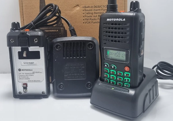 شارژر بیسیم موتورولا Motorola GP950 جی پی 950 شارژر بیسیم موتورولا Motorola GP950 جی پی 950