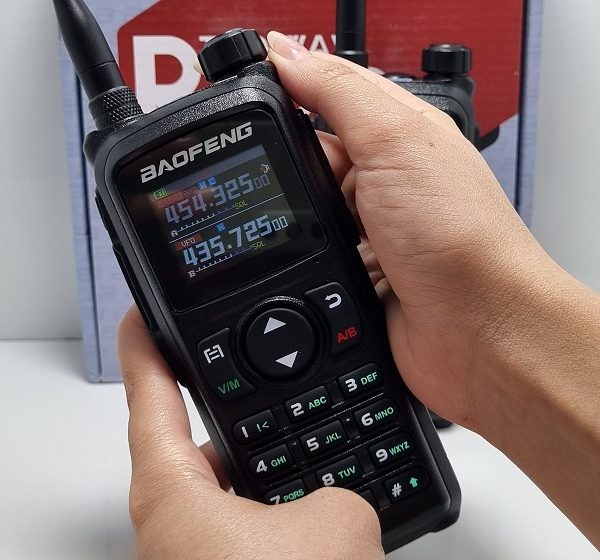 خرید فروش نمایندگی واکی تاکی قیمت بیسیم باوفنگ UV28